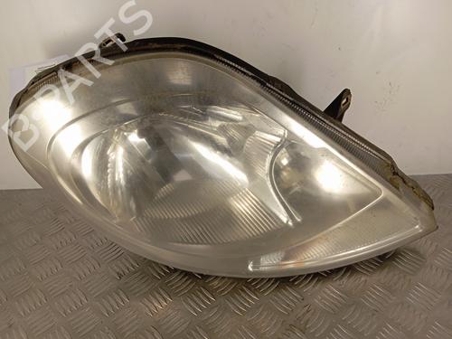 Used Right headlight NISSAN PRIMASTAR Van (X83) 2.0 dCi 115 (114 hp) 30007701