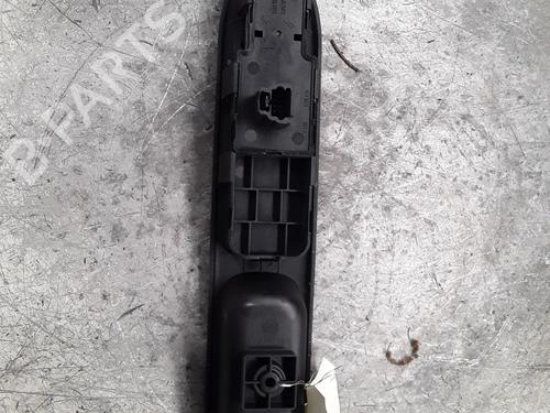 Left front window switch PEUGEOT 307 Break (3E) 2.0 HDI 110 | BP30023994I27 