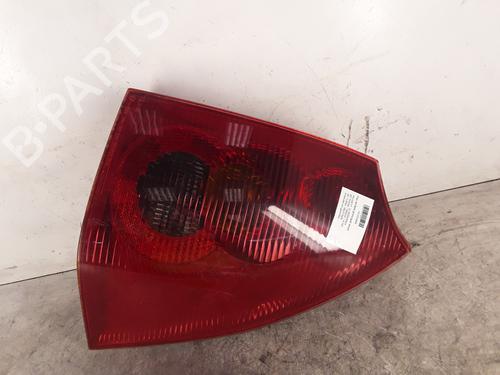 Højre baglygte PEUGEOT 307 SW (3H) 1.6 HDI 110 (109 hp) 30020546