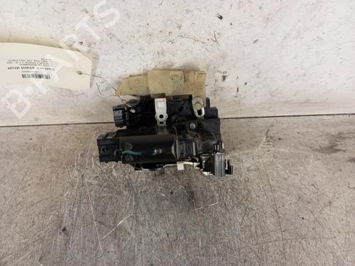 Høyre foran lås DACIA DUSTER (HS_) 1.2 TCe 125 (125 hp) 30020117