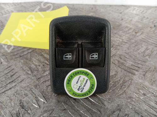 Used Left front window switch DACIA SANDERO II TCe 90 (B8M1, B8MA, B8AC) (90 hp) 32263534