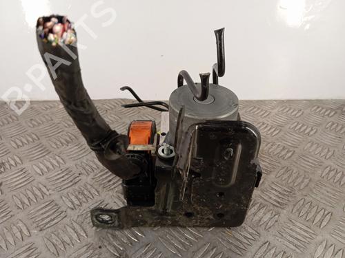 Used ABS pump ABS pump PEUGEOT 5008 II (MC_, MJ_, MR_, M4_) 2.0 BlueHDi 180 (MJEHZW, MJEHZR, MJEHZP) (177 hp) 32366129 32366129