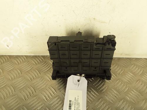 Zekeringkast PEUGEOT 307 Break (3E) 2.0 HDI 110 (107 hp) 30011585