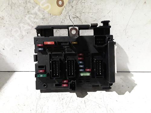 Used Fuse box Fuse box 30026387 30026387