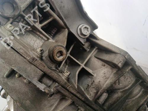 Caja de cambios RENAULT CLIO III Grandtour (KR0/1_) 1.5 dCi (KR0F) (86 hp) 30019048