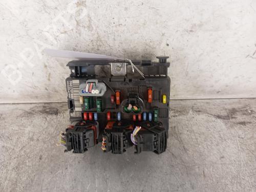Used Fuse box Fuse box 30012453 30012453