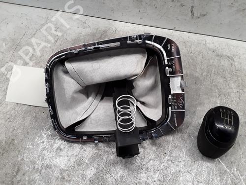 Gear lever RENAULT MEGANE IV Hatchback (B9A/M/N_) 1.5 dCi 90 (B9A1) | BP30012800M90 