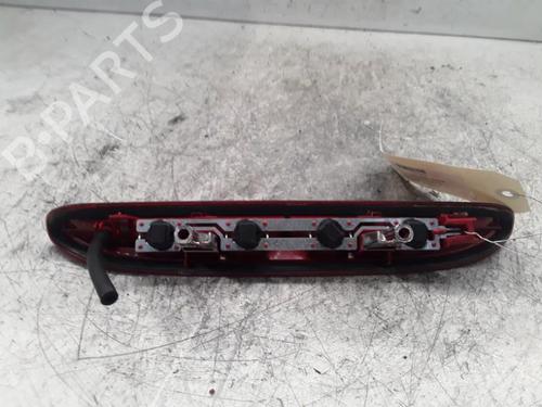 Używane Trzecie światło stopu PEUGEOT 208 I (CA_, CC_) 1.4 HDi (68 hp) 30019335