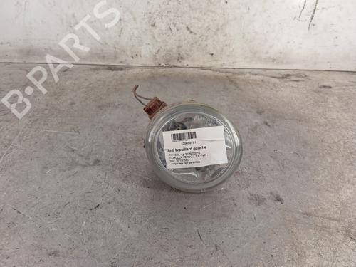 Used Left front fog light TOYOTA COROLLA Verso (_E12_) 1.6 VVT-i (ZZE121_, ZZE121R) (110 hp) 30008180
