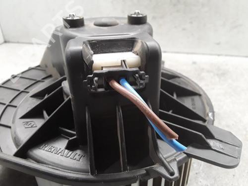 Used Heater blower motor RENAULT MASTER III Platform/Chassis (EV, HV, UV) 2.3 dCi 145 FWD (EV0E, EV0F, HV0E, HV0F, UV0E, UV0F,... (146 hp) 30019121