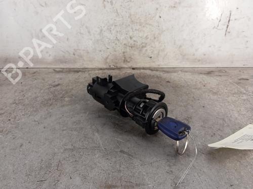 Used Ignition barrel FIAT PUNTO (188_) 1.9 JTD (86 hp) 30018210