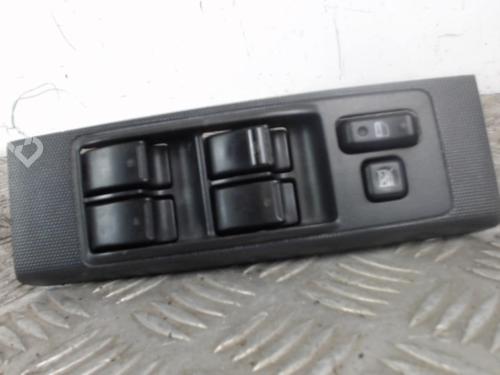 Used Switch TOYOTA COROLLA Verso (ZER_, ZZE12_, R1_) 2.0 D-4D (CUR10_, CUR10R) (116 hp) 30016999