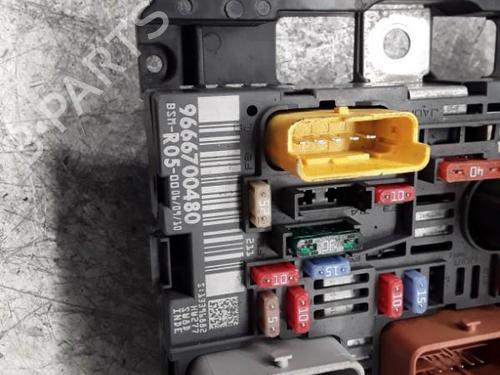 Used Fuse box Fuse box PEUGEOT 308 I (4A_, 4C_) 1.6 HDi (92 hp) 30018981 30018981