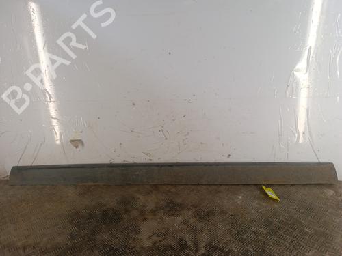 Højre sidekjole Højre sidekjole PEUGEOT 3008 I MPV (0U_) 1.6 HDi (112 hp) 33804012 33804012