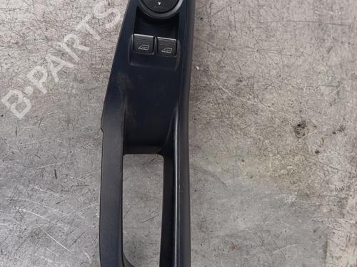 Interrupteur de vitre avant gauche FORD FIESTA VI (CB1, CCN) 1.25 (82 hp) 30025196