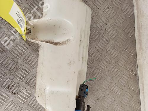 Used Windscreen washer tank RENAULT TWINGO III (BCM_, BCA_) 1.0 SCe 70 (BCMB) (69 hp) 31583648