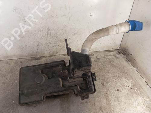 Used Windscreen washer tank VW TIGUAN (5N_) 2.0 TDI (140 hp) 30012440