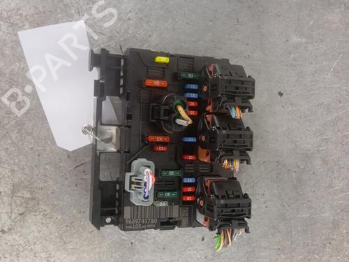 Caja reles / fusibles CITROËN C2 (JM_) 1.4 HDi (68 hp) 30017488