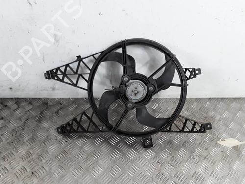 Used Radiator fan RENAULT TWINGO II (CN0_) 1.5 dCi (CN0E) (64 hp) 30015562