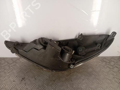 Right headlight PEUGEOT 206+ (2L_, 2M_) 1.4 HDi eco 70 | BP32258596C29