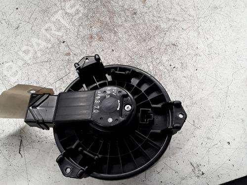 Used Heater blower motor TOYOTA YARIS (_P13_) 1.4 D (NLP130_, NLP130) (90 hp) 30026321