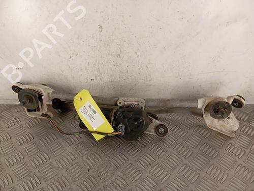 Used Front wiper motor NISSAN MICRA III (K12) 1.2 16V (80 hp) 31993252