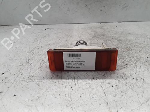 Used Right front indicator RENAULT RAPID Box Body/MPV (F40_, G40_) 1.9 D (F40R) (54 hp) 30015461