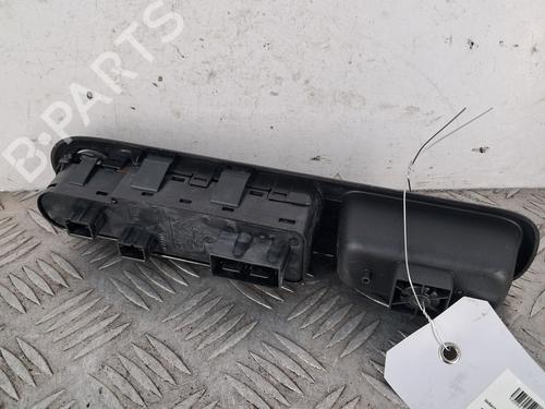 Used Left front window switch Left front window switch PEUGEOT 5008 (0U_, 0E_) 1.6 HDi (114 hp) 34358882 34358882