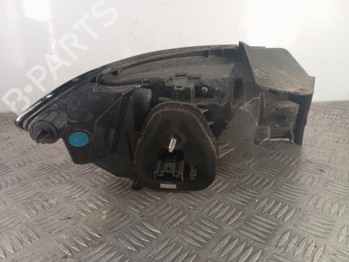 Used Right taillight Right taillight PEUGEOT 208 II (UB_, UP_, UW_, UJ_) 1.2 PureTech 100 (101 hp) 34108055 34108055