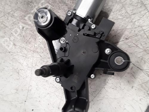 Used Rear wiper motor Rear wiper motor PEUGEOT 5008 II (MC_, MJ_, MR_, M4_) 1.5 BlueHDi 130 (MCYHZJ, MCYHZR, MCYHZX) (131 hp) 30018382 30018382