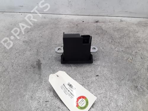 Used Tailgate lock VW GOLF VII (5G1, BQ1, BE1, BE2) 2.0 GTD (184 hp) 30020557