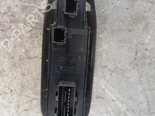 Left front window switch PEUGEOT 208 I (CA_, CC_) 1.2 VTI 82 | BP30017315I27 