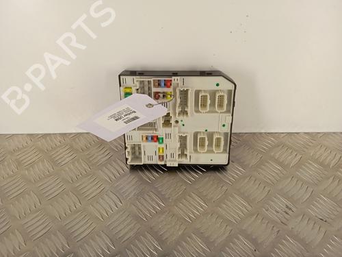 Used Fuse box Fuse box RENAULT LAGUNA III Grandtour (KT0/1) 1.5 dCi (KT0A, KT0R, KT02) (110 hp) 30012145 30012145