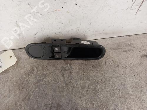 Used Left front window switch RENAULT TWINGO III (BCM_, BCA_) Z.E: (BCA1) (82 hp) 30010373