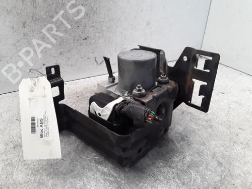 Used ABS pump PEUGEOT 3008 I MPV (0U_) 2.0 HDi Hybrid4 (0URHCA) (200 hp) 30013273