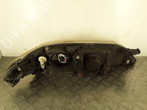 Used Right headlight Right headlight RENAULT LAGUNA II (BG0/1_) 2.0 16V IDE (BG0N) (140 hp) 30007396 30007396