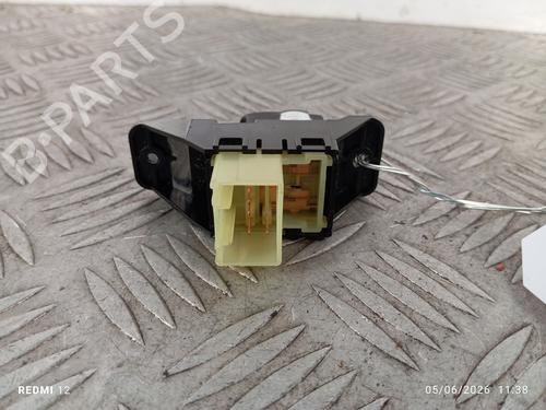 Used Right rear window switch Right rear window switch 36371448 36371448