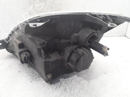 Right headlight FORD FIESTA V (JH_, JD_) 1.4 TDCi | BP30009301C29 