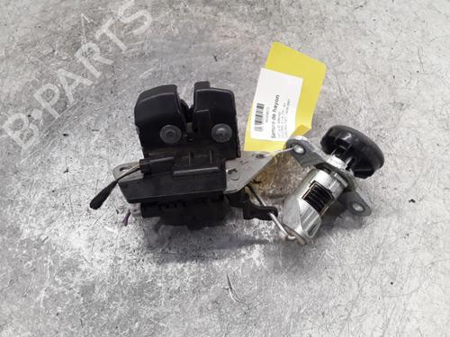 Bagklap lås FIAT STILO Multi Wagon (192_) 1.9 D Multijet (120 hp) 30024229