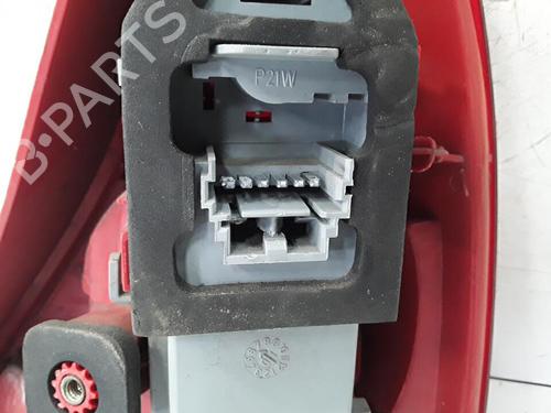 Feu arrière gauche RENAULT CLIO II (BB_, CB_) 1.5 dCi (B/CB07) (65 hp) 30021578