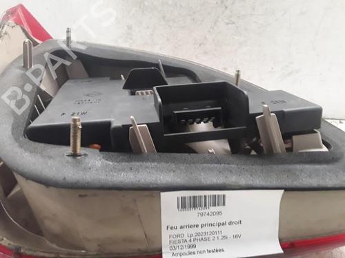 Used Right taillight FORD FIESTA IV (JA_, JB_) 1.25 i 16V (75 hp) 30009699