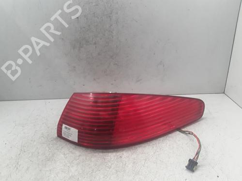 Højre baglygte PEUGEOT 607 (9D, 9U) 2.2 HDi (133 hp) 30011143