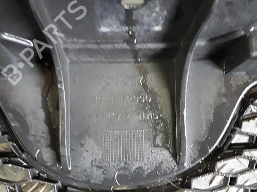 Grill Grill TOYOTA AURIS (_E15_) 1.4 D-4D (NDE150_, NDE150R) (90 hp) 30022196 30022196