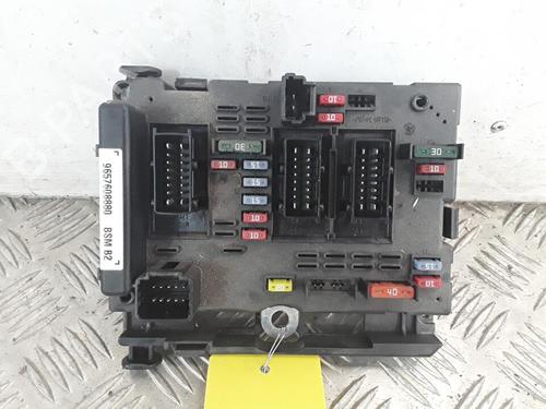 Used Fuse box PEUGEOT 206 Hatchback (2A/C) 1.4 i (75 hp) 30026816