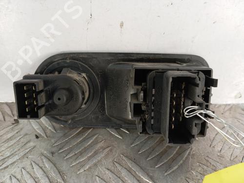 Used Left front window switch Left front window switch RENAULT TRAFIC II Van (FL) 2.0 dCi 90 (FL0H, FL00, FL01, FL0M, FL0P, FL0S) (90 hp) 33693100 33693100