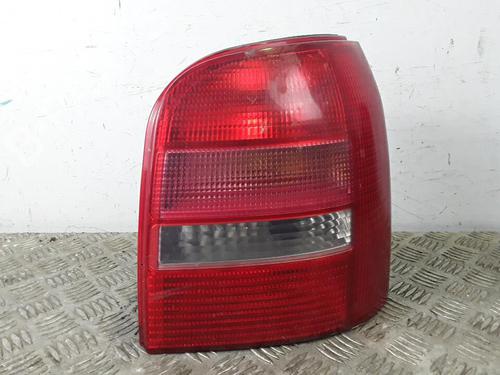 Feu arrière droit AUDI A4 B5 Avant (8D5) 2.5 TDI (150 hp) 30027427