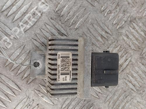 electronic-module-renault-clio-iv-bh_-2012-2013-2014-2015-2016-2017-2018-2019-2020-2021-33692580 main image