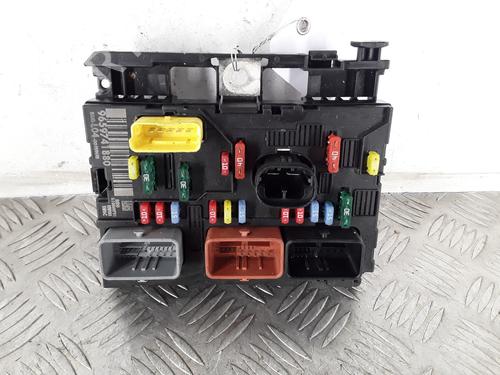 Used Fuse box PEUGEOT 307 (3A/C) 1.6 16V (109 hp) 30635488