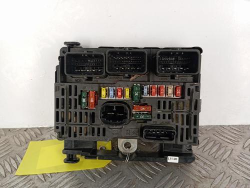 fuse-box-citroen-c4-i-lc_-2004-2005-2006-2007-2008-2009-2010-2011-2012-2013-2014-32416751 main image