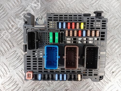 Used Fuse box Fuse box PEUGEOT 308 II (LB_, LP_, LW_, LH_, L3_) 1.6 BlueHDi 120 (120 hp) 34477999 34477999